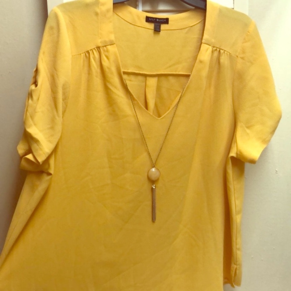 1X yellow blouse